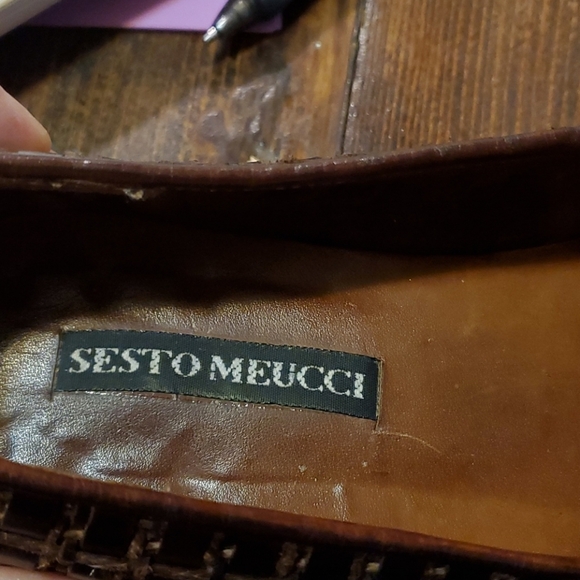 Shoes - Picture 3 of 4